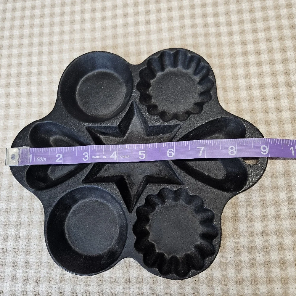 Robert Emig Distributing Vintage 1494 Cast Iron Muffin Petit Four Baking Mold